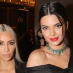 Le public des Emmys se moque de Kendall et de Kim