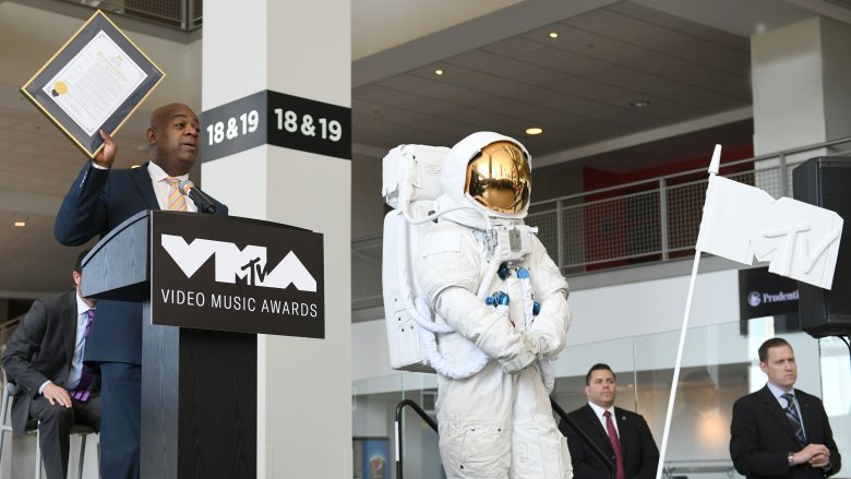 Le maire de Newark, Ras Baraka, au Prudential Center de Newark, dans le New Jersey, où se tiendront les VMA de MTV en août 2019