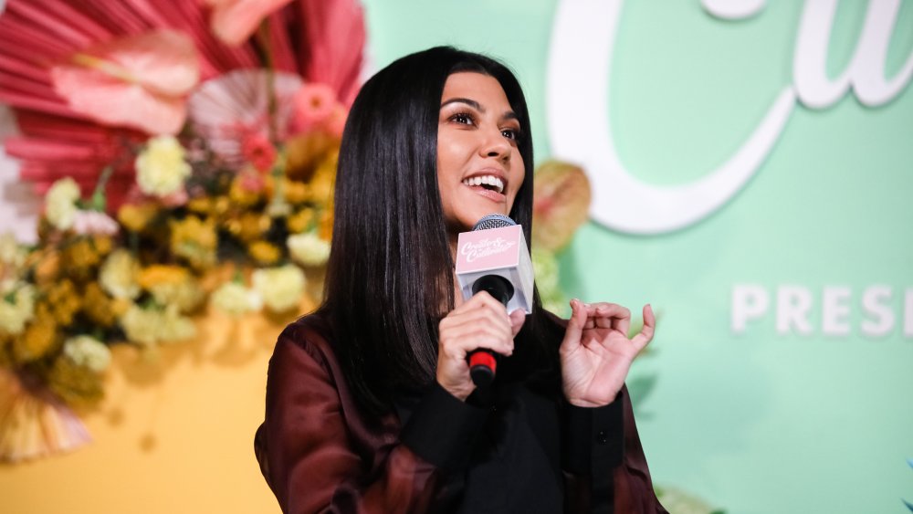 La vraie raison pour laquelle Kourtney Kardashian prend une pause de Garder le contact avec les Kardashians