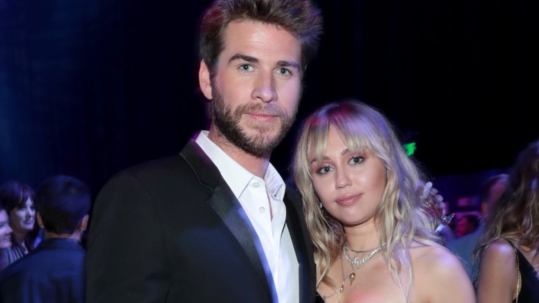 Liam Hemsworth aurait été ‘fouetter’ contre Miley Cyrus