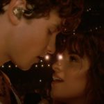 Shawn Mendes et Camila Cabello partagent un moment intime lors de la performance des ‘Senorita’ VMA