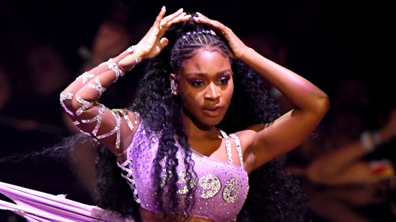 Normani sert la réalité des années 90 en matière de «motivation» lors des VMA MTV 2019