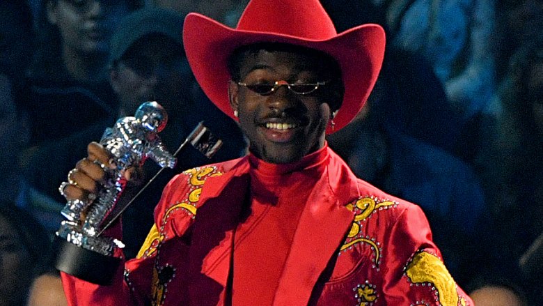 La ‘Old Town Road’ de Lil Nas X remporte la chanson de l’année à 2019 VMA