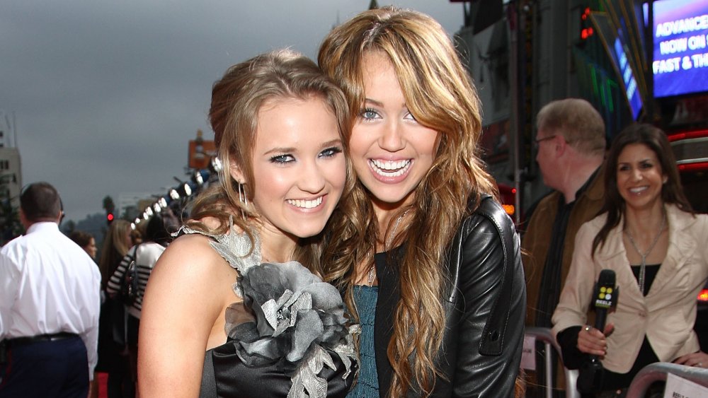 Emily Osment et Miley Cyrus