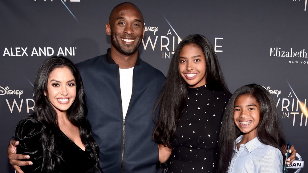 Vanessa Bryant et Kobe Bryant avec leurs filles Natalia et Gianna