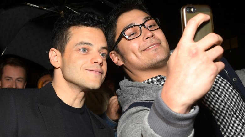 Rami Malek avec des fans