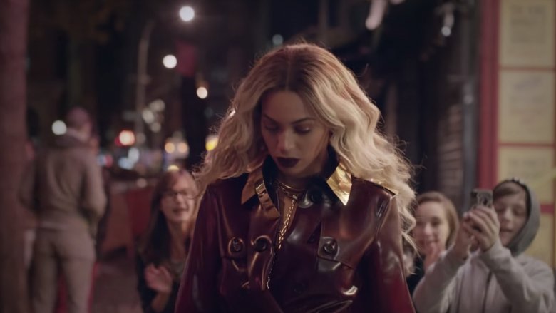 Beyonce dans la vidéo "Jealous"