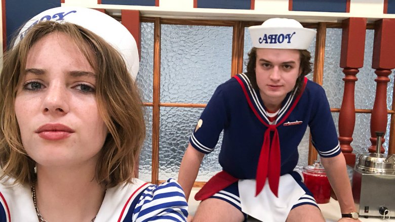 Maya Hawke, Joe Keery