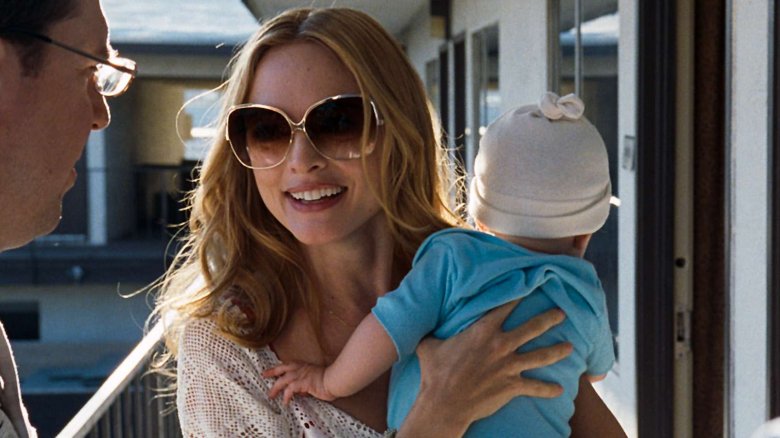 Heather Graham avec bébé Carlos dans The Hangover