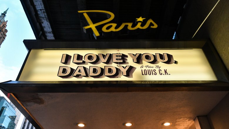 Chapiteau de film `` I Love You Daddy '' de Louis C.K.