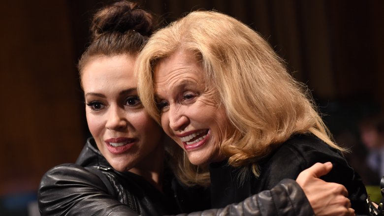 Alyssa Milano et la représentante Carolyn Maloney (D-N.Y.) Aux audiences de Brett Kavanaugh