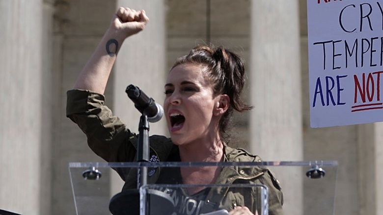 Alyssa Milano proteste contre Brett Kavanaugh