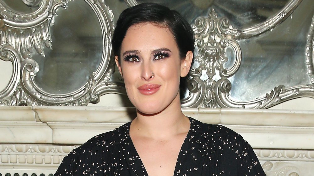 Rumer Willis secoue une coupe de lutin