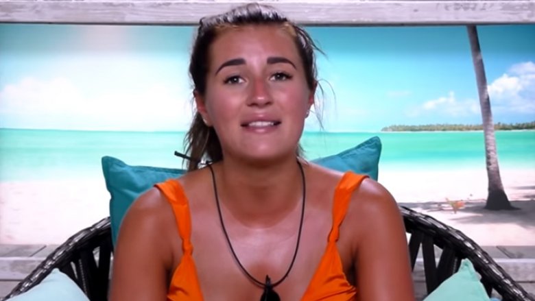 Dani Dyer dans le confessionnal de «Love Island»