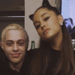 Ariana Grande révèle les détails de la proposition «  vraiment douce  » du fiancé Pete Davidson