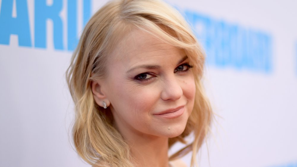 La raison pour laquelle Anna Faris a gardé son engagement secret