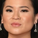 L’actrice de Star Wars Kelly Marie Tran s’exprime après avoir été victime d’intimidation sur les réseaux sociaux