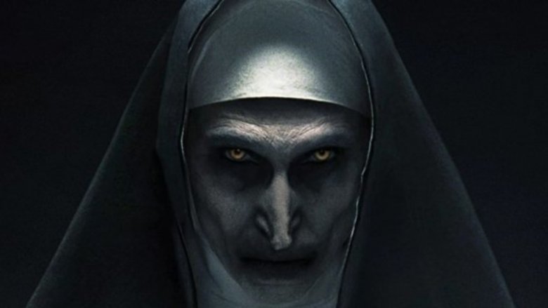 Bonnie Aarons dans The Nun