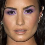 Pourquoi Demi Lovato est toujours à l’hôpital après sa surdose présumée