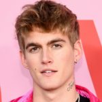 Presley Gerber réagit à la réaction du tatouage du visage