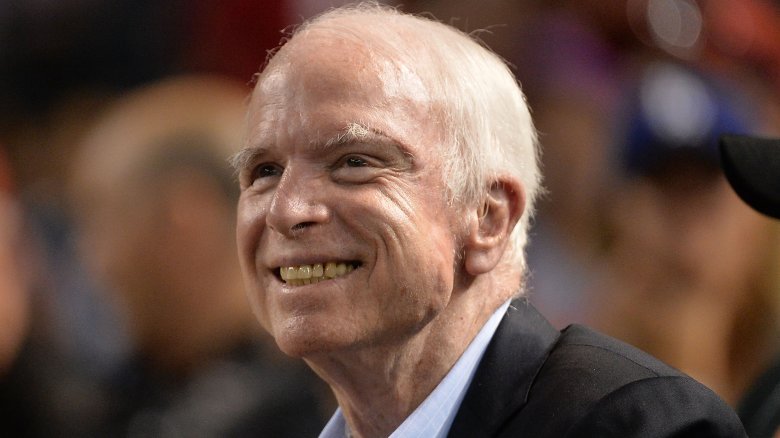 Le sénateur John McCain (républicain, Arizona)