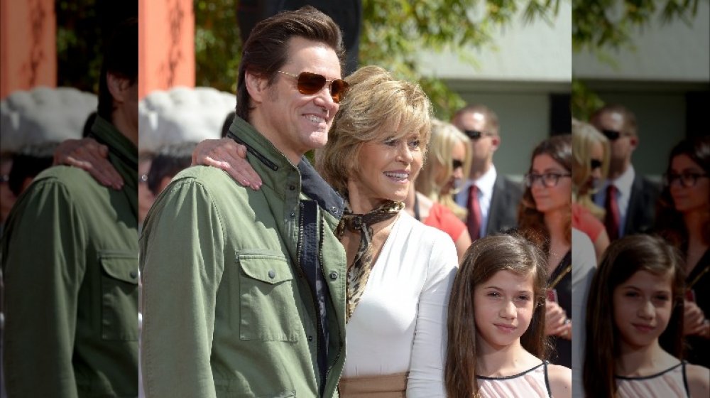 Jane Fonda et Viva Vadim avec Jim Carrey