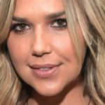 Arielle Kebbel demande aux fans de l’aide pour retrouver sa sœur disparue Julia