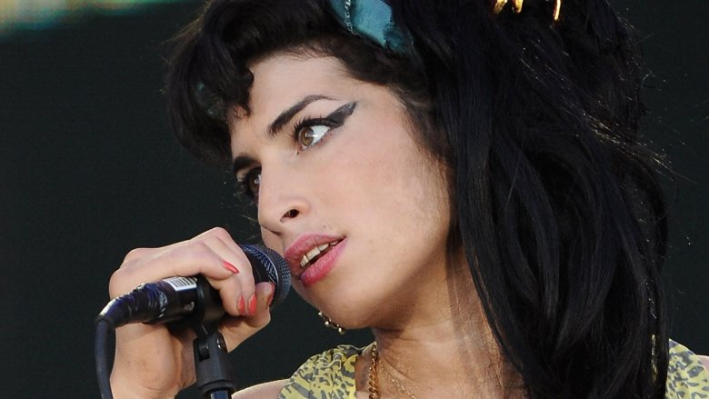 Des choses choquantes que nous avons apprises sur Amy Winehouse après sa mort