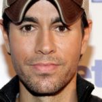 Enrique Iglesias publie la première photo de l’un de ses jumeaux nouveau-nés