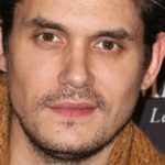 John Mayer fait le point sur la santé après une chirurgie d’urgence