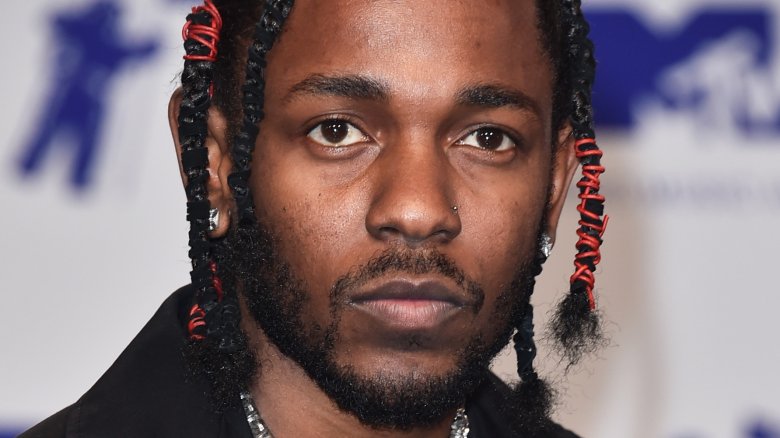 Kendrick Lamar lance les Grammys 2018 avec des performances puissantes