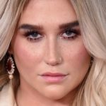 Kesha fait une déclaration puissante aux Grammy Awards 2018