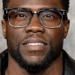 Kevin Hart avertit les enfants de ne pas boire après avoir dit ivre F-word à la télévision en direct