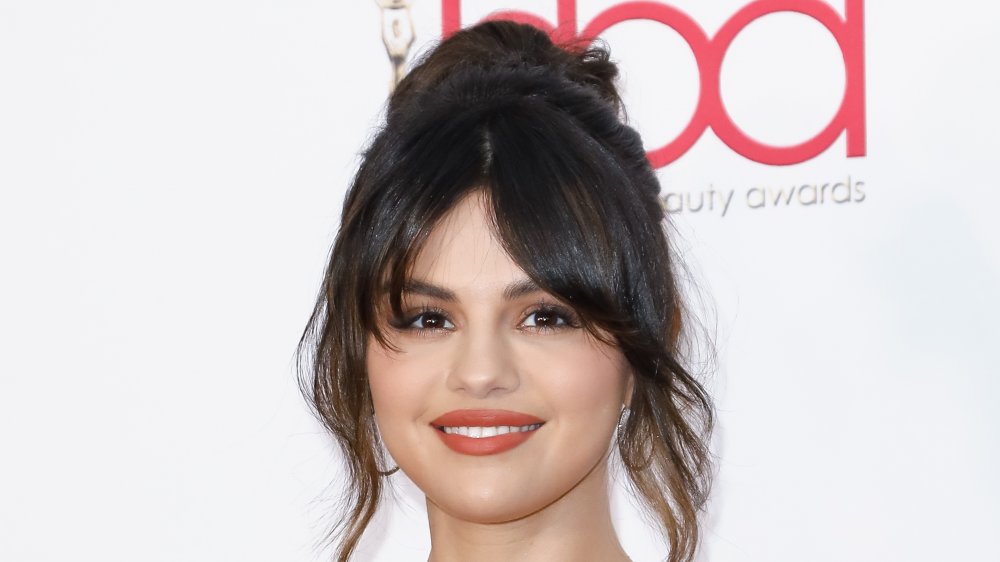 La vérité sur le tatouage du cou de Selena Gomez