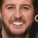 Luke Bryan déclenche une réaction violente avec un surprenant cadeau de Noël à sa femme