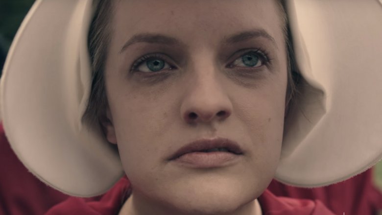 Elisabeth Moss incarnée dans The Handmaid 's Tale