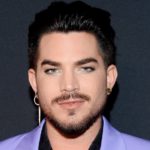 Voici combien vaut Adam Lambert