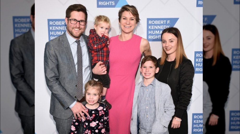 David McKean, Maeve Kennedy Townsend McKean et leur famille assistent au gala et aux enchères Ripple Of Hope 2019 de Robert F.Kennedy à NYC