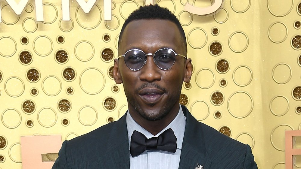 Mahershala Ali assiste aux 71e Emmy Awards