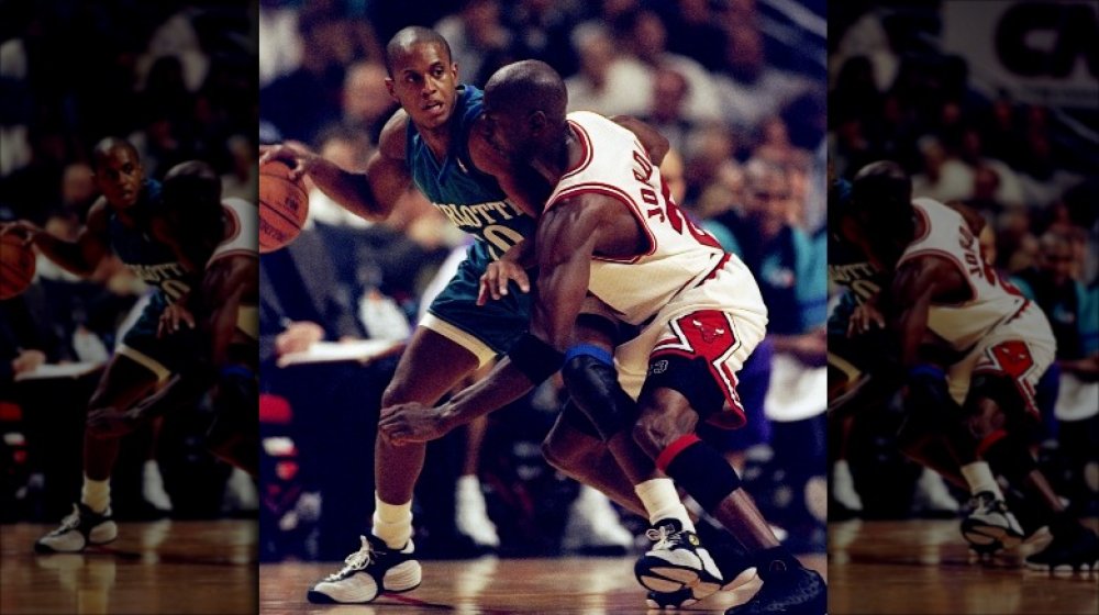 B.J.Armstrong et Michael Jordan