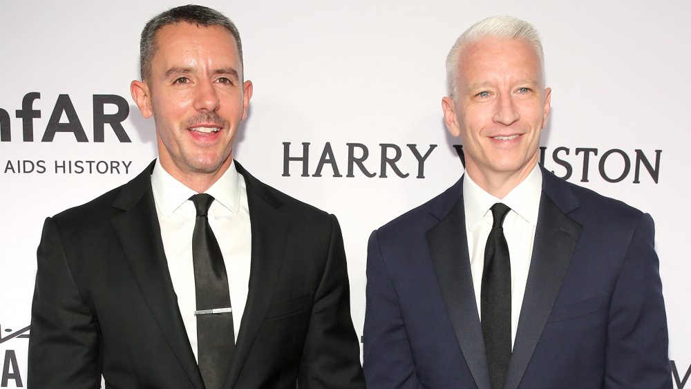 Anderson Cooper (L) et Benjamin Maisani assistent à l'after party officielle de Kathy Griffin's Carnegie Hall Performance