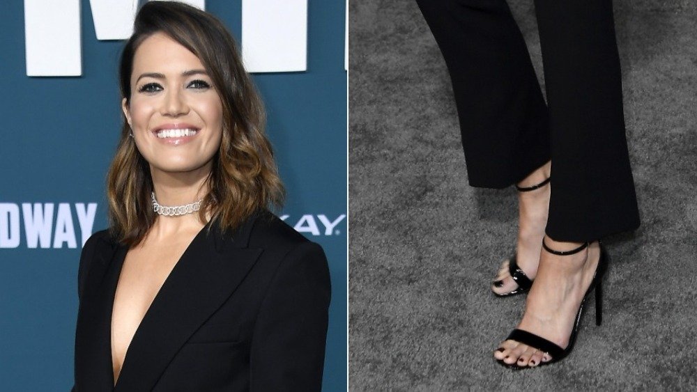 Mandy Moore / pieds