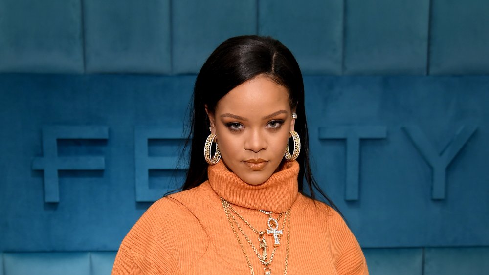 C’est pourquoi Rihanna ne peut pas comparaître en justice pour poursuivre son père