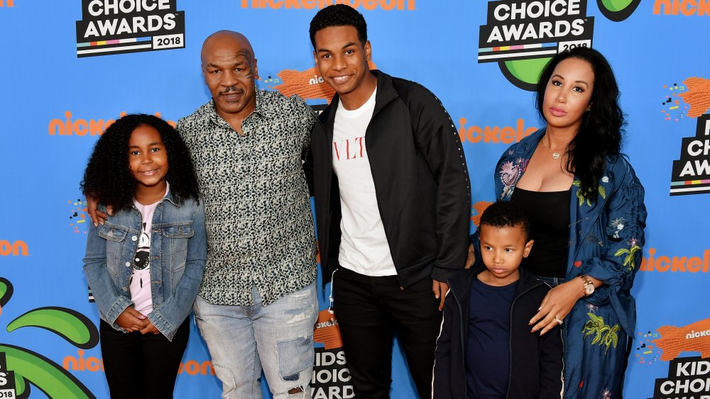 Milan Tyson, Mike Tyson, Miguel Tyson, Morocco Tyson et Lakiha Spicer aux Teen Choice Awards en 2018 