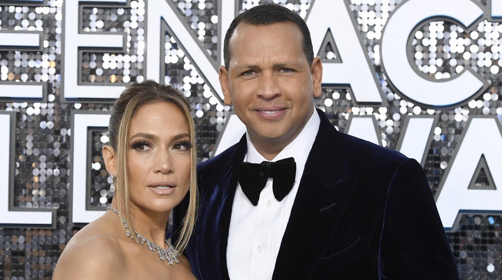 Jennifer Lopez et Alex Rodriguez posant à la 26e cérémonie des Screen Actor's Guild Awards 