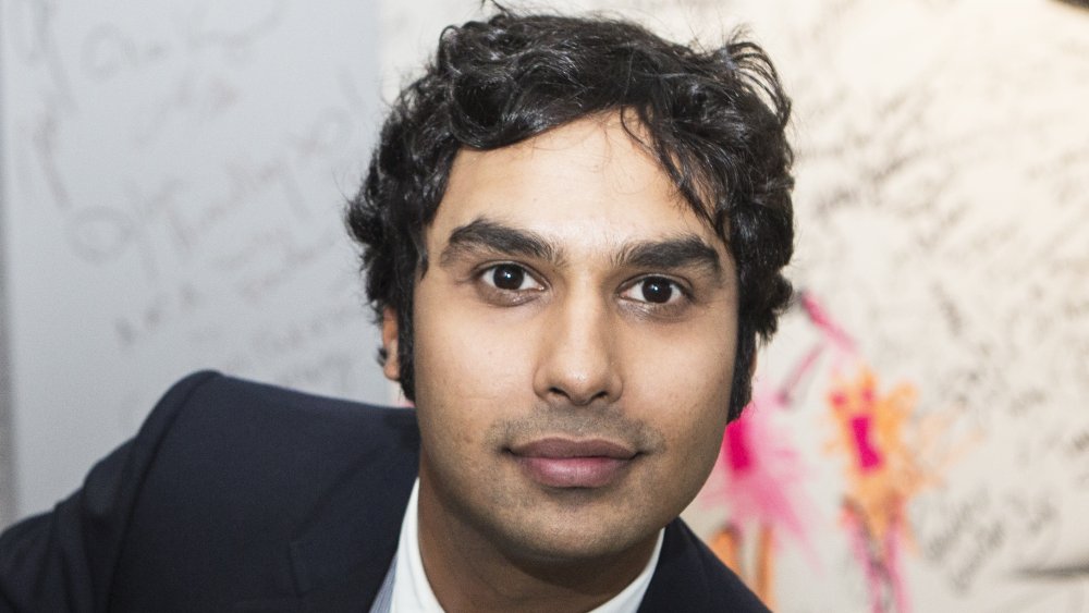 Voici comment Kunal Nayyar a réagi lorsqu’il a rencontré la reine Elizabeth