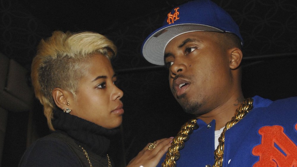 Kelis et Nas se regardent, pas trop heureux