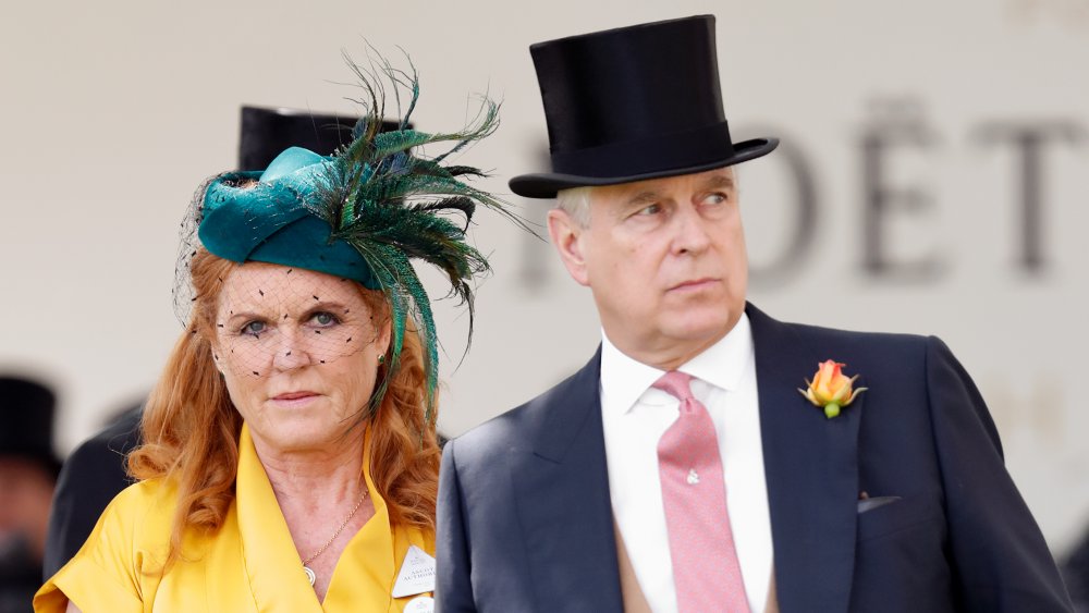 Sarah Ferguson, duchesse d'York et le prince Andrew, duc d'York assistent à la quatrième journée de Royal Ascot à l'hippodrome d'Ascot