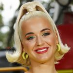 Que signifie le sourire de Katy Perry?