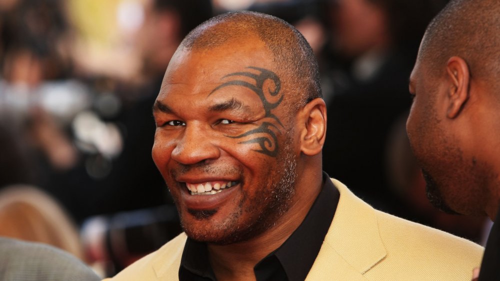 Mike Tyson souriant à la caméra